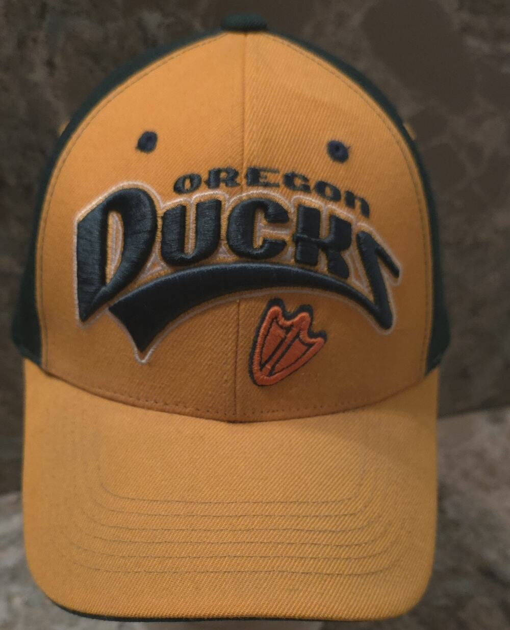 Oregon Ducks Strapback Hat Top of the World Wool Adjustable NCAA Cap Green/Yello